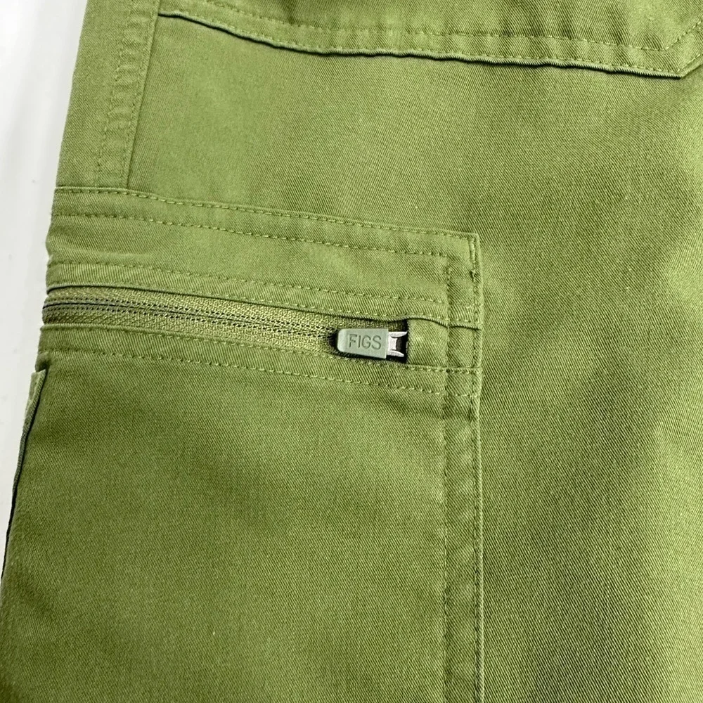 Figs Cairo cargo scrub pants green size L